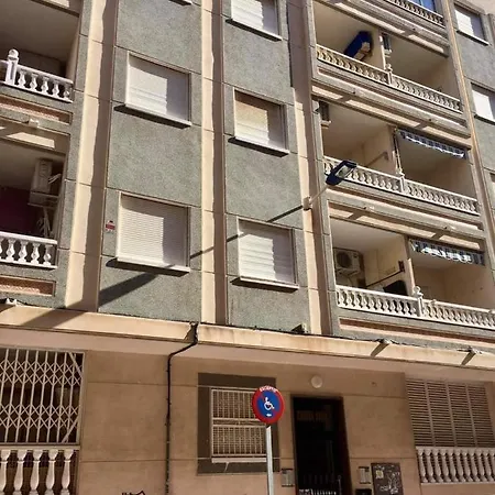 Lovely 2-bed In Near Beach