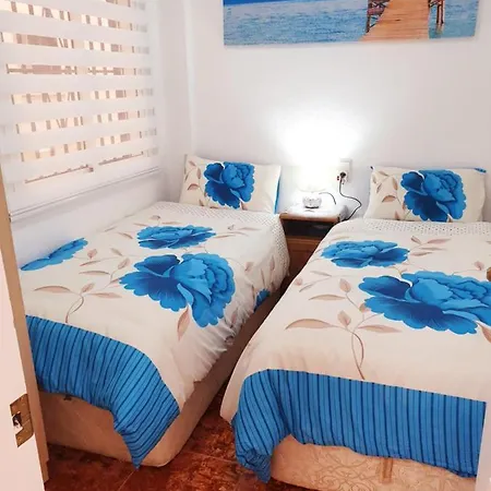 Lovely 2-bed In Near Beach * 托雷维耶哈