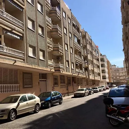 Lovely 2-bed In Near Beach 公寓